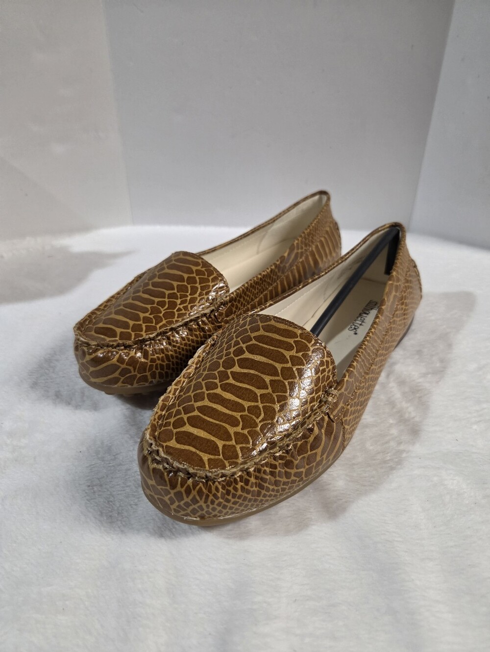 Vintage Silhouette Tan Croc-Embossed Moccasin Loafers